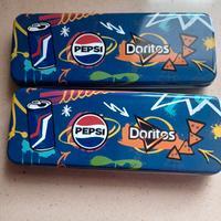 Set 2 portapenne in latta Pepsi Doritos