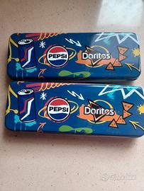 Set 2 portapenne in latta Pepsi Doritos