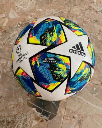 Palla da calcio adidas