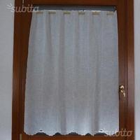 Set tende ricamate con paletti regolabili