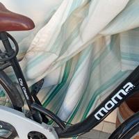 2 biciclette e 1 monopattino elettrico 