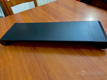 Supporto per PC con prese USB e Type C