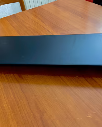 Supporto per PC con prese USB e Type C