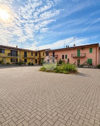 CASA DI CORTE A BORGO SAN GIACOMO