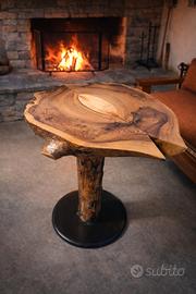 Tavolino artigianale in legno massello
