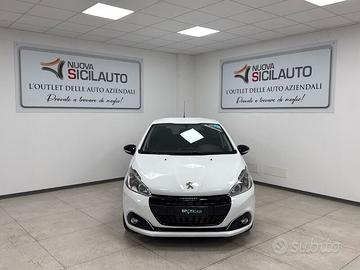 Peugeot 208 BlueHDi 75 5 porte Black Line
