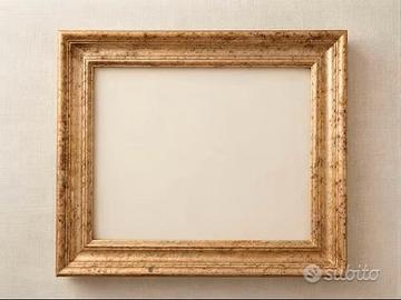 Elegante cornice anticata