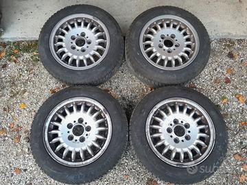 Cerchi in lega + gomme termiche BMW 15 pollici