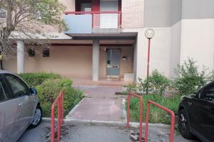 Locale commerciale in Piazza Molise