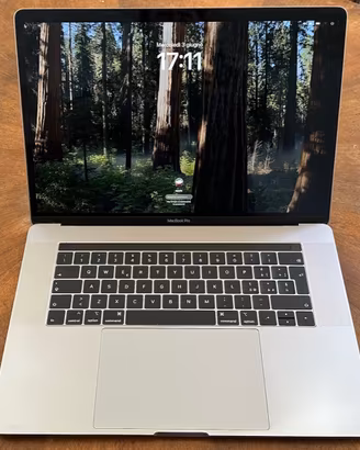 Apple MacBook Pro 15  Intel QuadCore i7 2.7Ghz