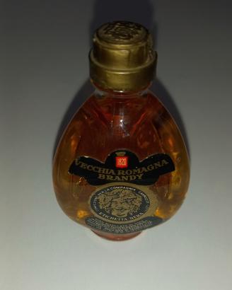 miniatura Vecchia Romagna etichetta nera 