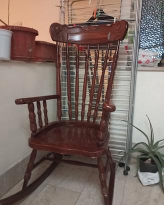 Sedia a dondolo vero legno