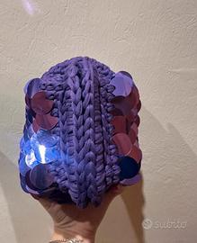 Pochette lavorata a mano Clutch viola paillettes.