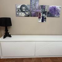 Madia by Mobilgam con struttura laccata bianco