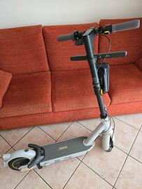 monopattino ninebot MAX G30 LE 2