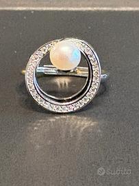 Anello in argento con perla di acqua dolce