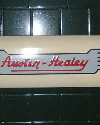 AUSTIN HEALEY STEMMA DA PARETE IN METALLO PESANTE