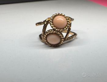 Anello vintage dorato a doppia fascia con pietre