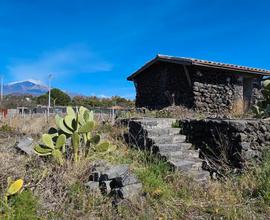 TE109 - Terreno edificabile con casa rurale