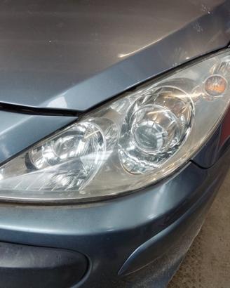 Proiettore sinistro PEUGEOT 307 del 2006