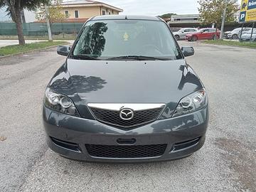Mazda 2 --- Benzina 80cv.... 5porte+Clima