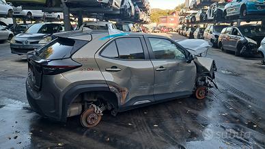 TOYOTA YARIS CROSS 2021 SOLO PER RICAMBI