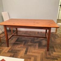 Tavolo da pranzo in legno