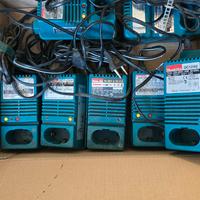 caricabatterie makita 