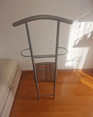 Sedia serrvomuto