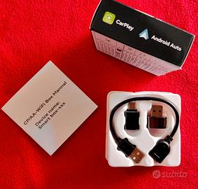 Adattatore per connettere CarPlay e Android Auto