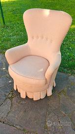 Poltroncina in stile Romantico
