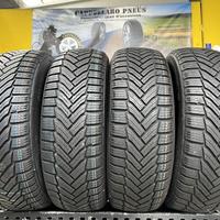 4 Gomme 195/65 R15 Michelin invernali 90% residui