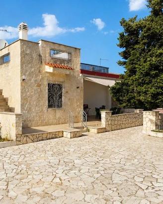 Villa di 173 m² con più di 5 locali e box auto a C