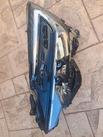 toyota chr 2024 faro sinistro