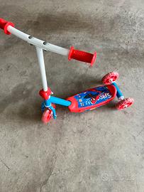 Monopattino spiderman