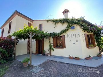 Villa di 100 m² con 4 locali e box auto a Monte Sa