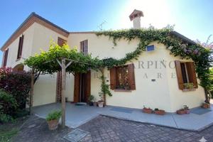 Villa di 100 m² con 4 locali e box auto a Monte Sa