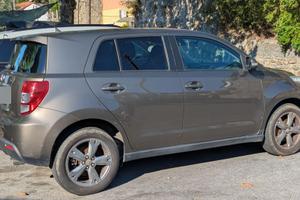 TOYOTA URBAN CRUISER