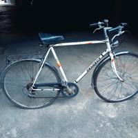 Bicicletta Peugeot vintage.
