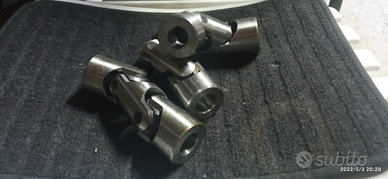 Giunti cardanici di precisione