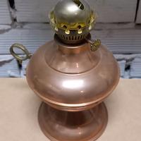 Lampada da tavolo o comodino antica in rame