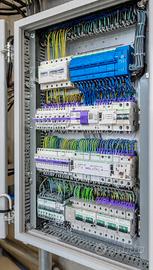 Tecnico quadri elettrici su misura e riparazioni