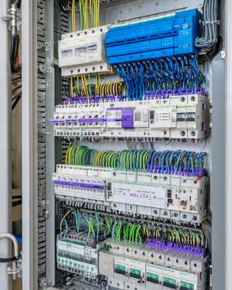 Tecnico quadri elettrici su misura e riparazioni