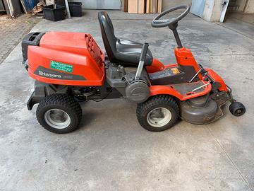 Trattorino rasa erba husqvarna R13C