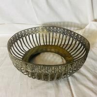 Antico centro tavola lavorato