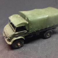 Dinky Toys Mercedes-Benz Unimog