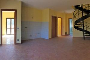 Immobile in residence