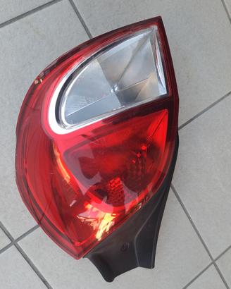 Renoult clio 3 2012 faro posteriore destro