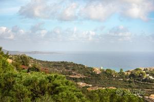 Nuova villa vista mare con giardino