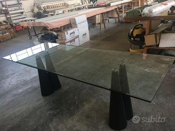 Tavolo in vetro